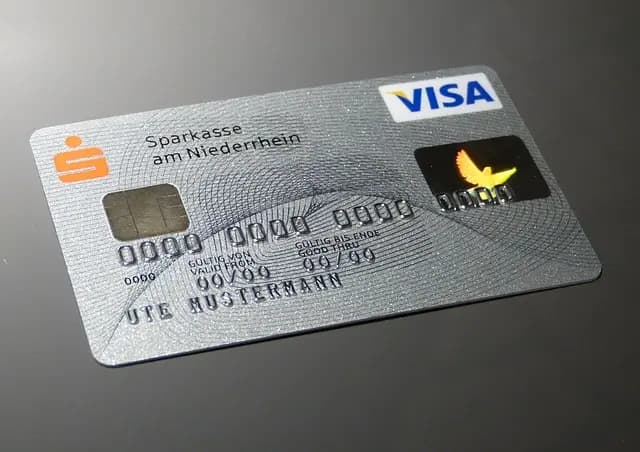 Best Wealth-Building Credit Cards Comparison Guide