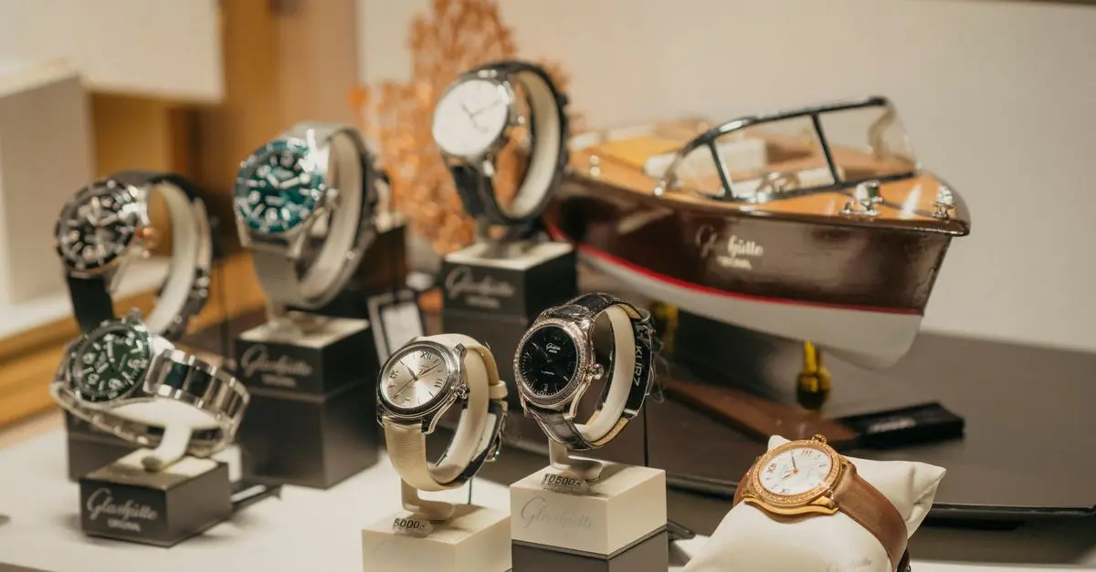 Luxury Watches Buying Guide: Your Expert Insights